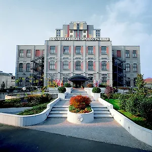 Starhotels Business Palace Hotel Milaan